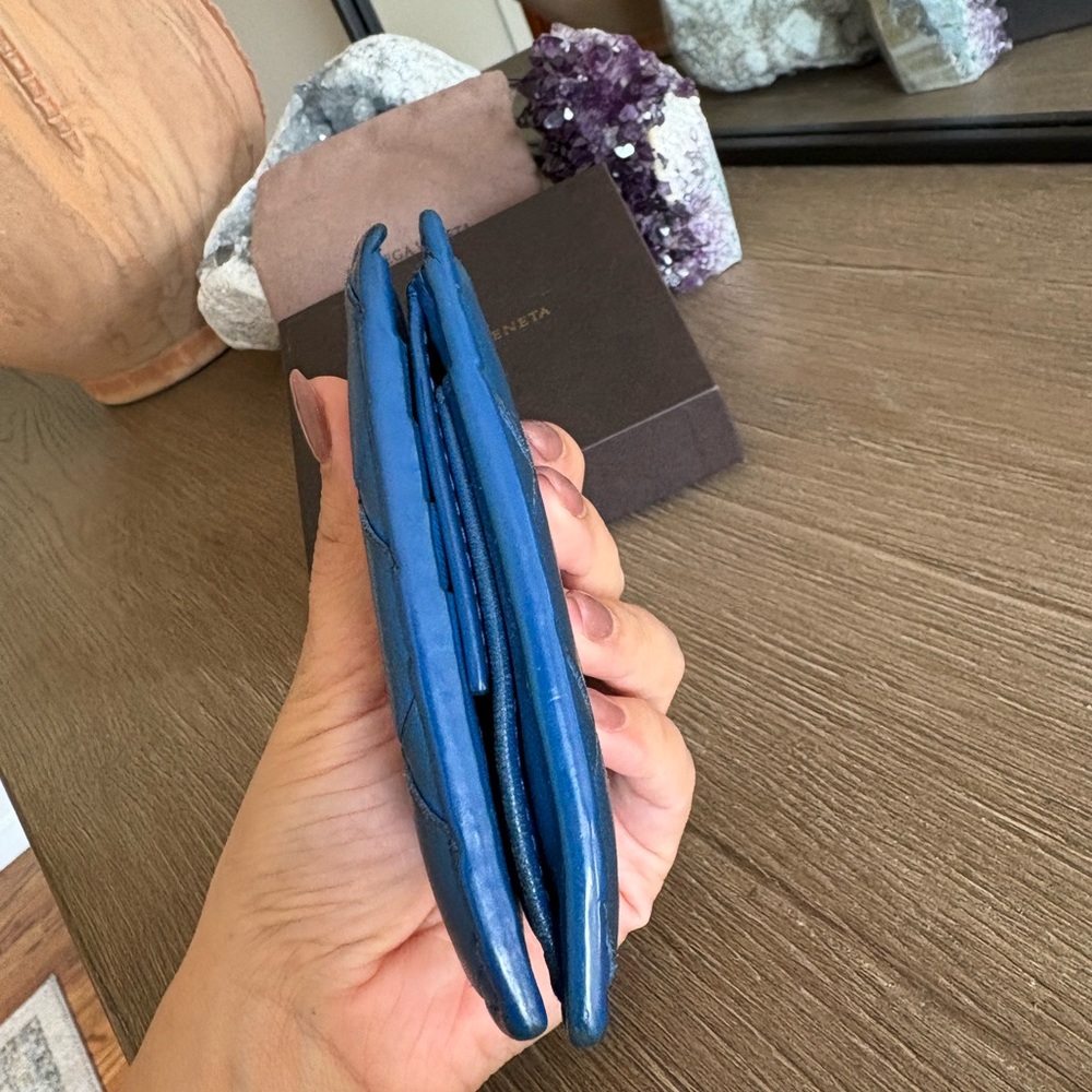 Bottega Veneta Blue Intrecciato Leather Wallet - Picture 4 of 12